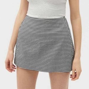 URBAN OUTFITTERS Checkered Gingham Mini Skirt with Pocket Black White M